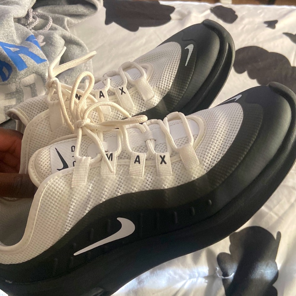 black & white nike shoes